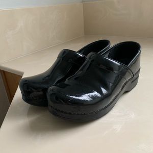 Women’s Dansko Professional clog